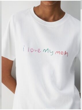 Aritzia White 'I Love My Mom' Short Sleeve Tee